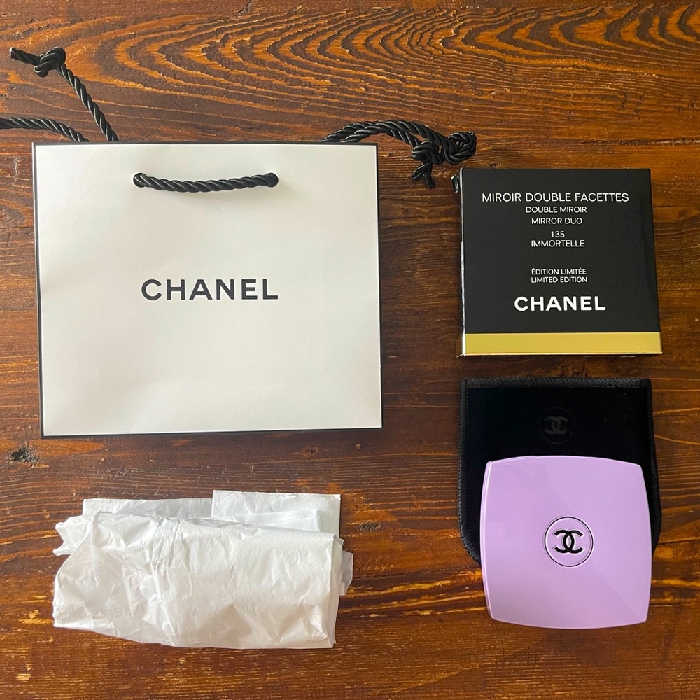 ✨NEW ✨ Chanel Codes Couleur Immortelle Mirror